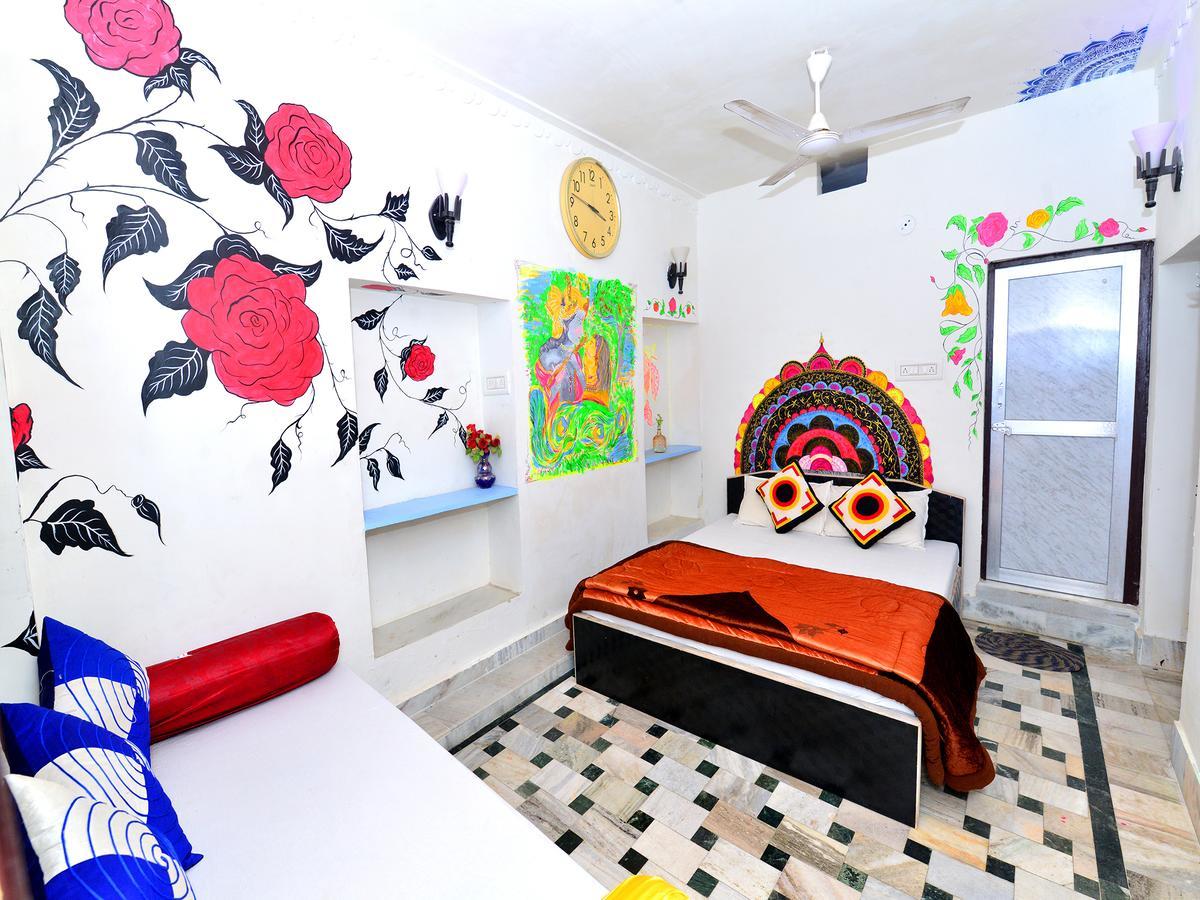 L G Guest House ジョードプル 部屋 写真