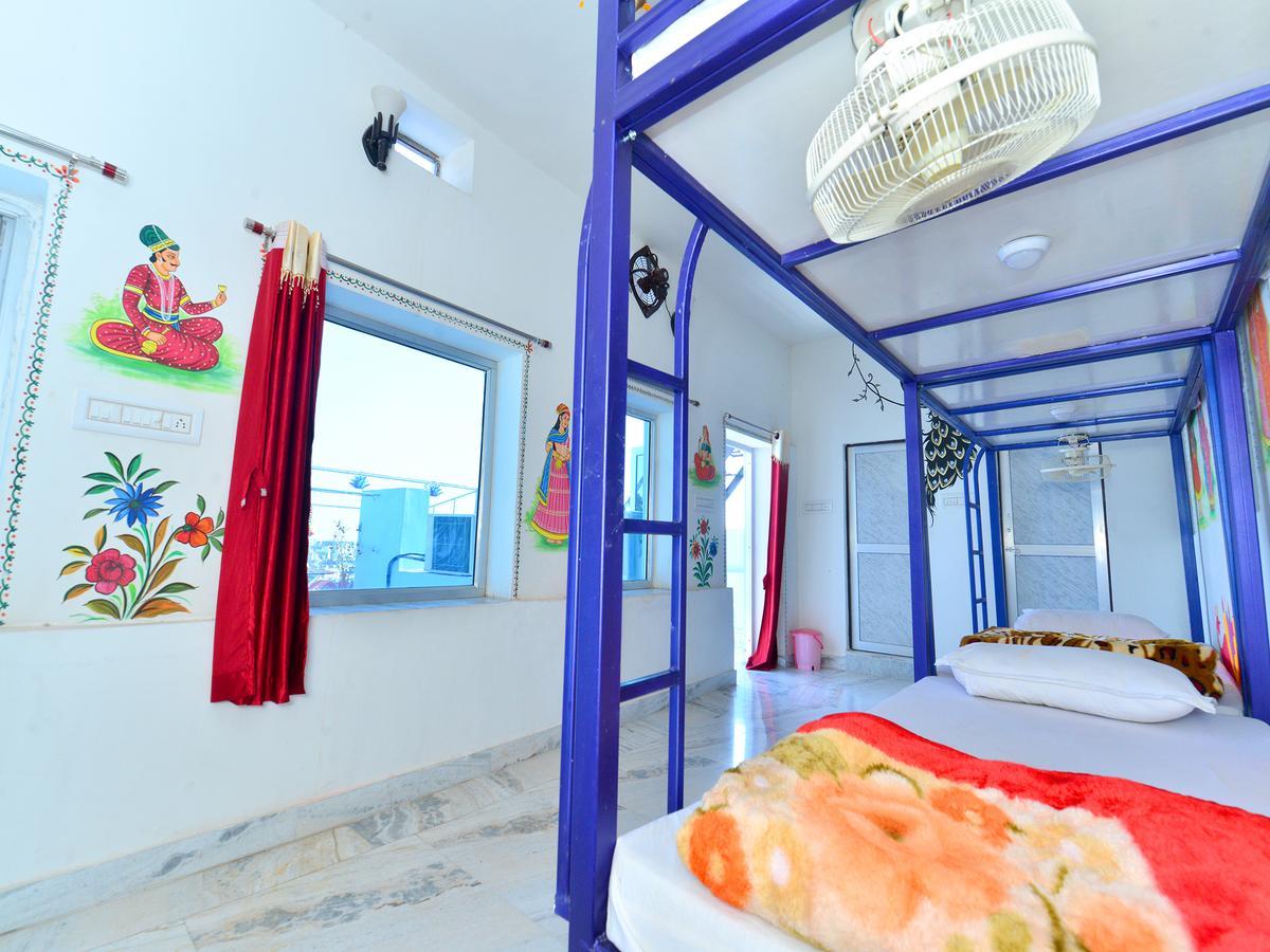 L G Guest House ジョードプル 部屋 写真