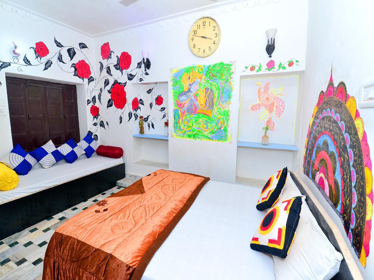 L G Guest House ジョードプル 部屋 写真