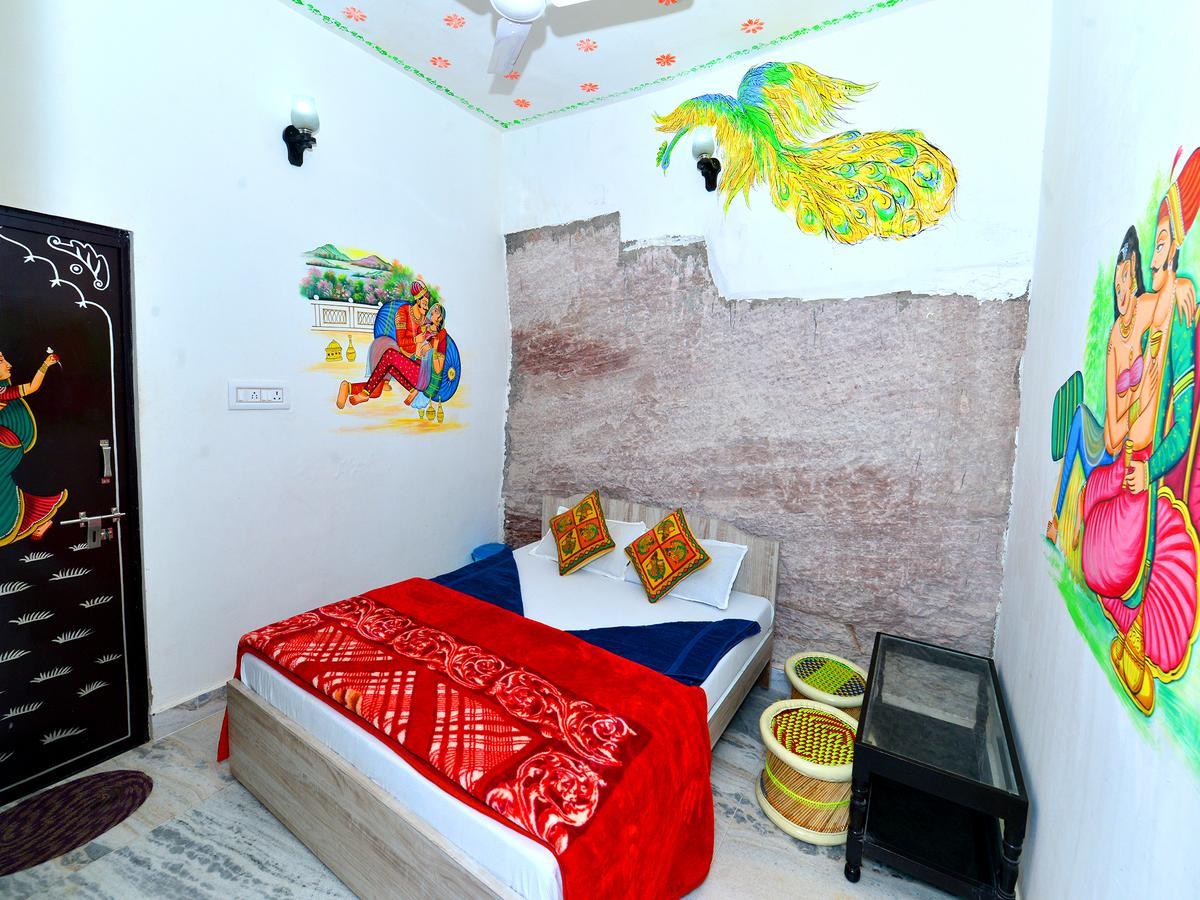 L G Guest House ジョードプル 部屋 写真