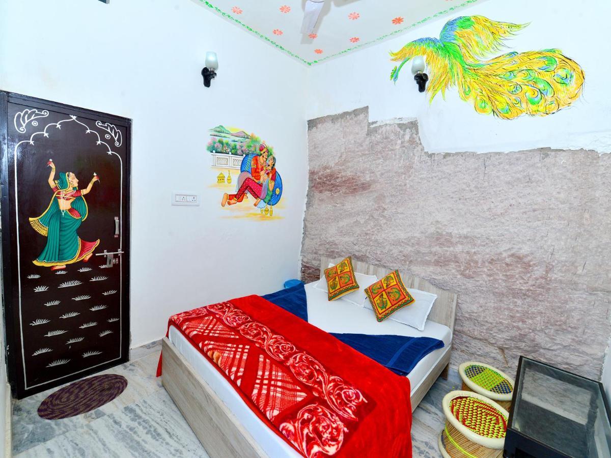 L G Guest House ジョードプル 部屋 写真