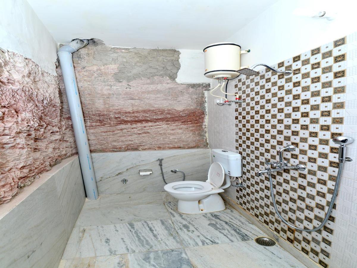 L G Guest House ジョードプル 部屋 写真